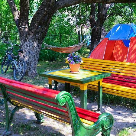 Camp'In Goris Hotel Ngoại thất bức ảnh
