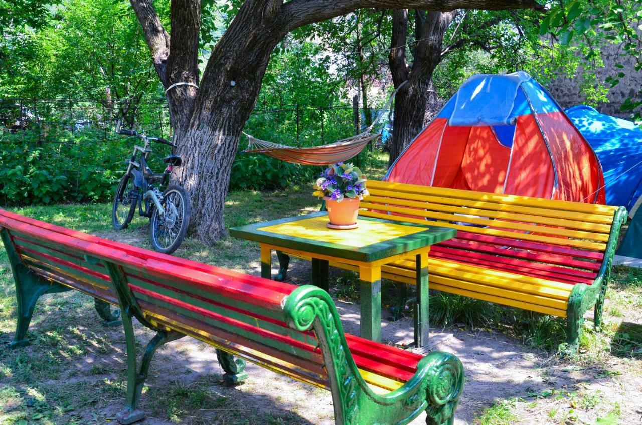 Camp'In Goris Hotel Ngoại thất bức ảnh